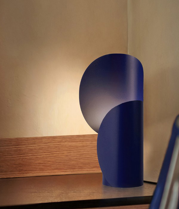 자두 테이블 램프